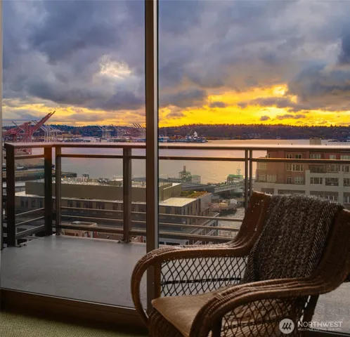 $2,150,000 | 1000 1st Avenue, Unit 1600, Seattle, WA 98104