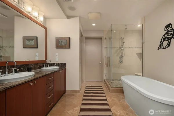 $1,975,000 | 1000 1st Avenue, Unit 1600, Seattle, WA 98104