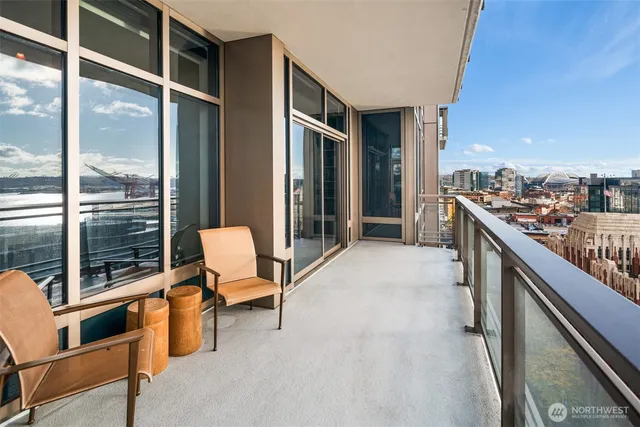 $2,150,000 | 1000 1st Avenue, Unit 1600, Seattle, WA 98104