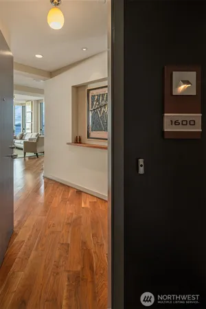 $1,975,000 | 1000 1st Avenue, Unit 1600, Seattle, WA 98104