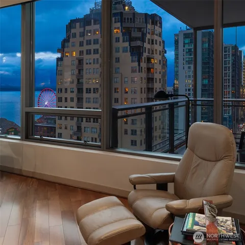 $2,150,000 | 1000 1st Avenue, Unit 1600, Seattle, WA 98104