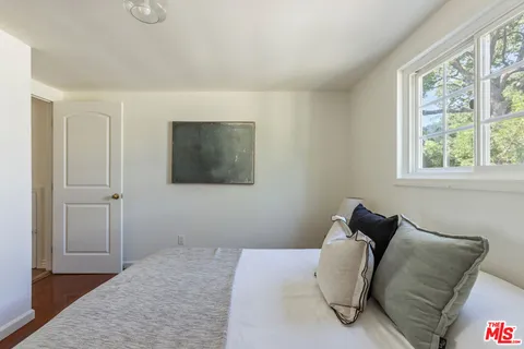 $1,249,000 | 1945 Yosemite Drive, Los Angeles, CA 90041