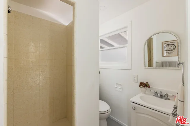 $1,249,000 | 1945 Yosemite Drive, Los Angeles, CA 90041