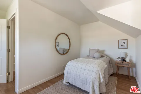 $1,249,000 | 1945 Yosemite Drive, Los Angeles, CA 90041