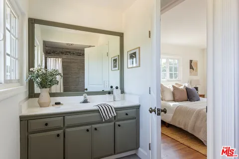 $1,249,000 | 1945 Yosemite Drive, Los Angeles, CA 90041