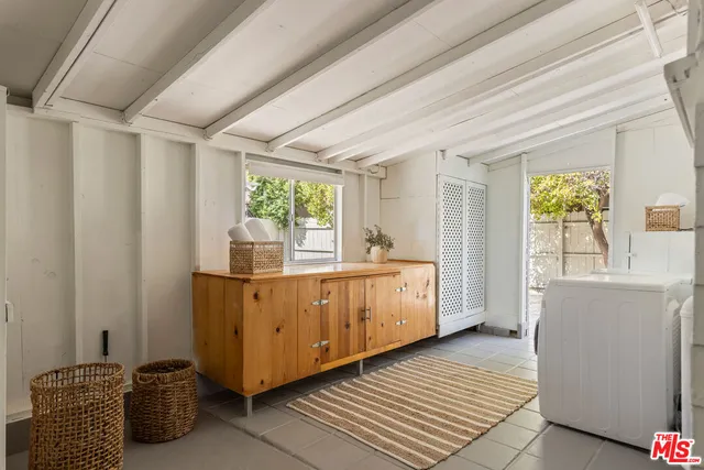 $1,249,000 | 1945 Yosemite Drive, Los Angeles, CA 90041