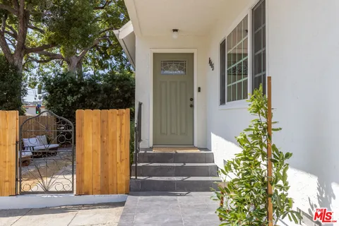 $1,249,000 | 1945 Yosemite Drive, Los Angeles, CA 90041