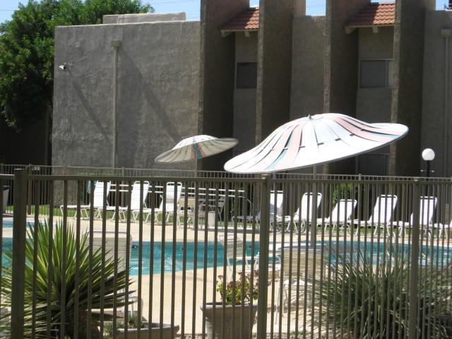 5425 East Thomas Road, Unit 2097 Phoenix, AZ 85018 - Photo 14 of 16 Community pool