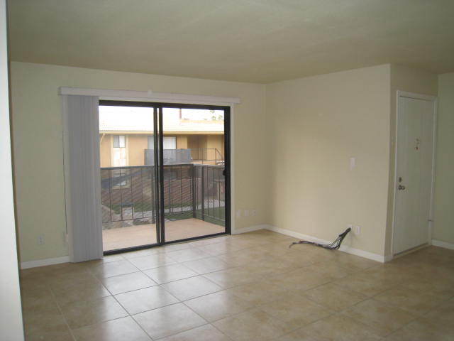 5425 East Thomas Road, Unit 2097 Phoenix, AZ 85018 - Photo 5 of 16 Living area