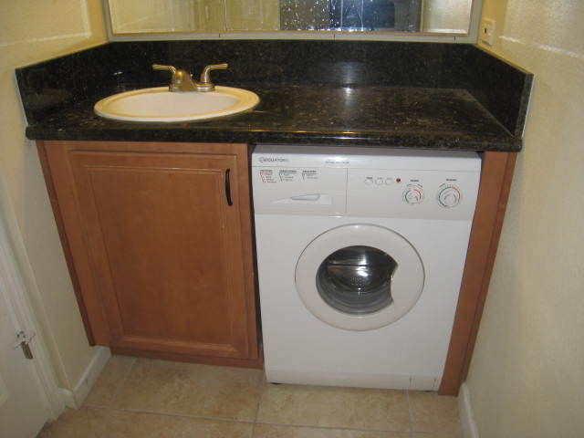 5425 East Thomas Road, Unit 2097 Phoenix, AZ 85018 - Photo 10 of 16 Laundry