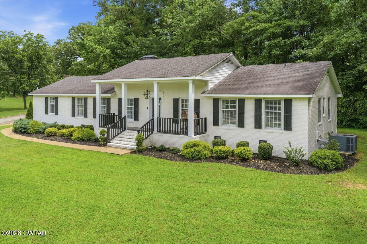 Thumbnail Pic for 307 Colonial