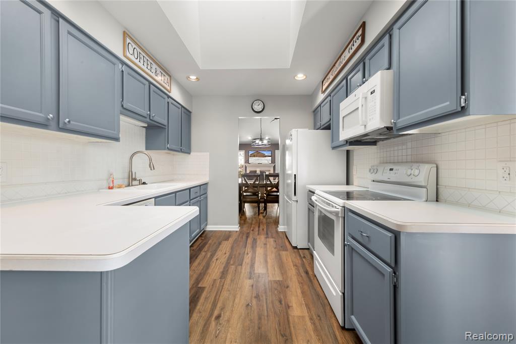 2197 London Bridge Drive, Unit 24 Rochester, MI 48307 - Photo 6 of 35