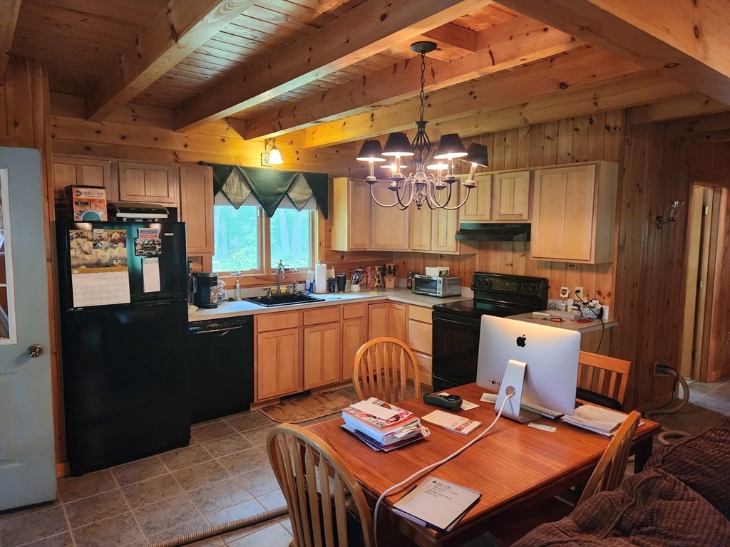 150 Old Lyman Road South Hadley, MA 01075 - Photo 5 of 26 Gallery Image 5