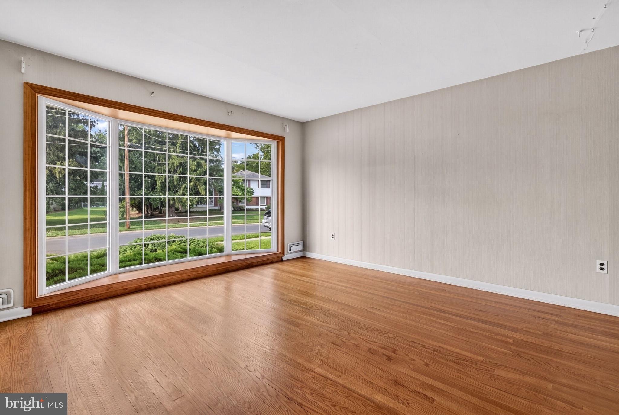 19 Hillside Road Stratford, NJ 08084 - Photo 7 of 29 Gallery Image 7