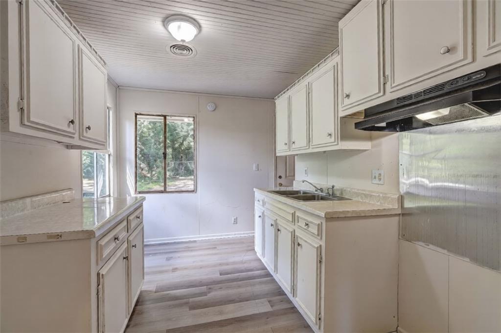 1367 Canterbury Road Macon, GA 31206 - Photo 4 of 10