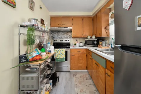 $649,900 | 370 Montgomery Avenue, Cranston, RI 02905