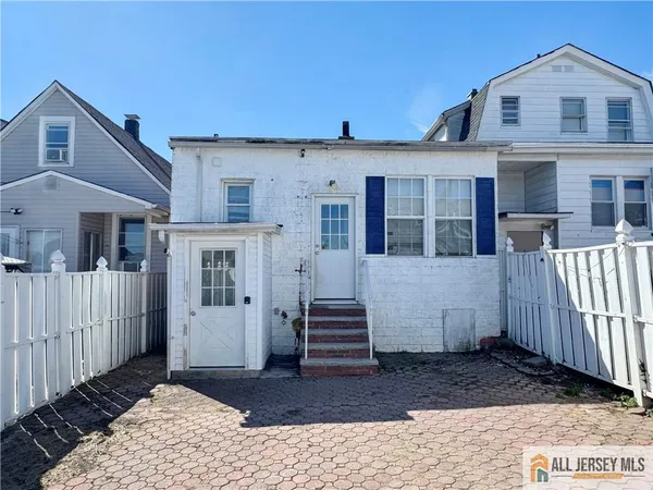 $369,900 | 344 Arnold Avenue, Perth Amboy, NJ 08861