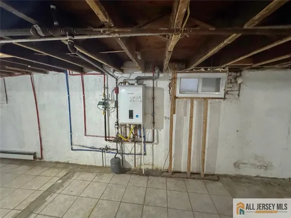 $369,900 | 344 Arnold Avenue, Perth Amboy, NJ 08861