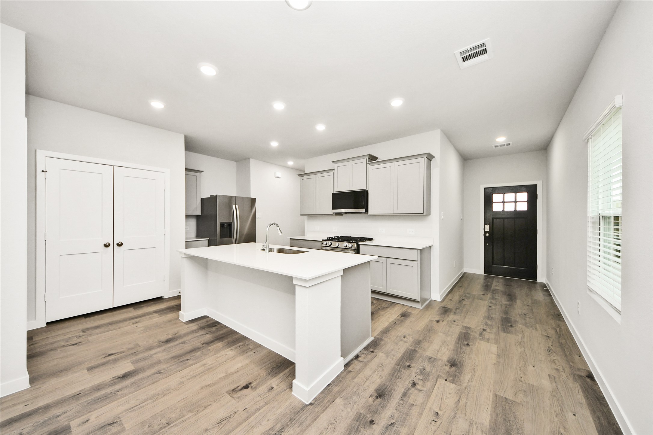 17207 King Eider Road Waller, TX 77484 - Photo 4 of 25