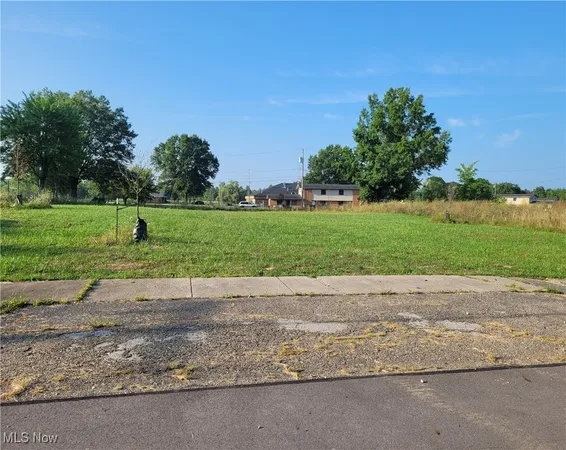 $225,000 | 2120 Van Wye Street Southeast, Warren, OH 44484