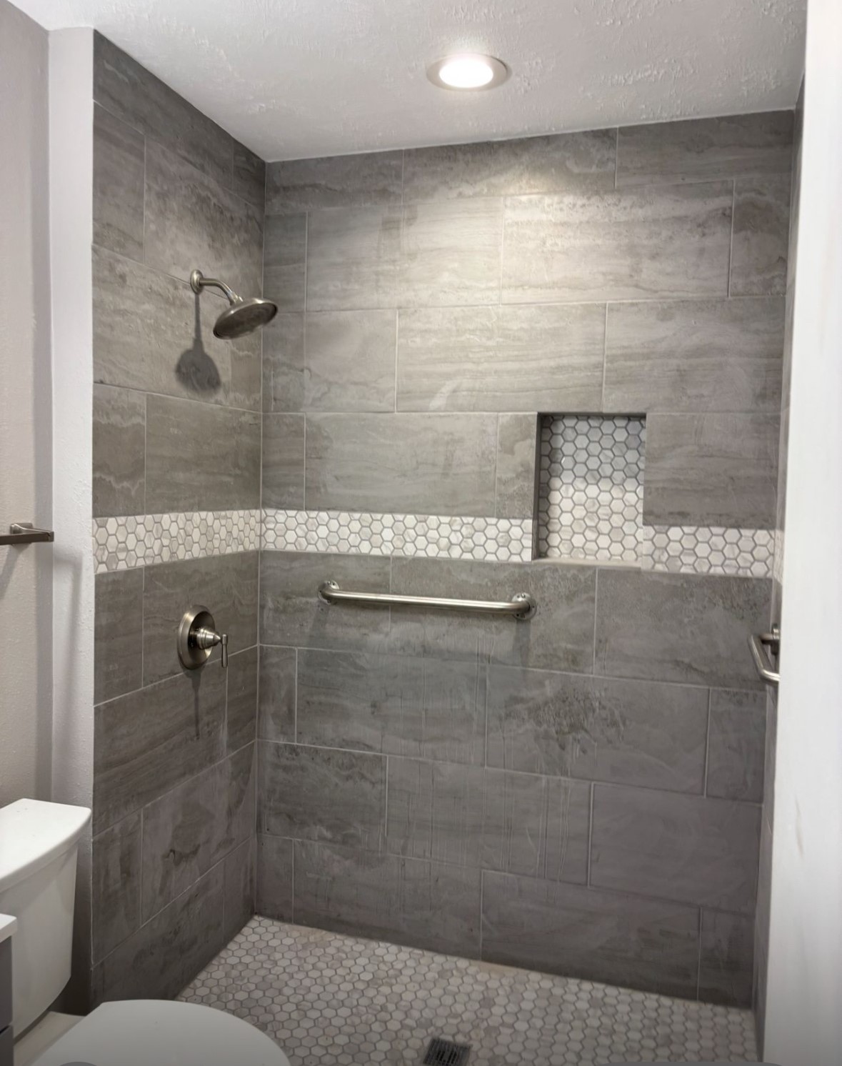 4015 Marchant Road Houston, TX 77047 - Photo 11 of 15 a bathroom with a shower
