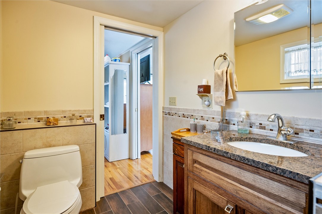 301 Silver Hill Road Arcadia, NY 14513 - Photo 31 of 50 Primary Ensuite