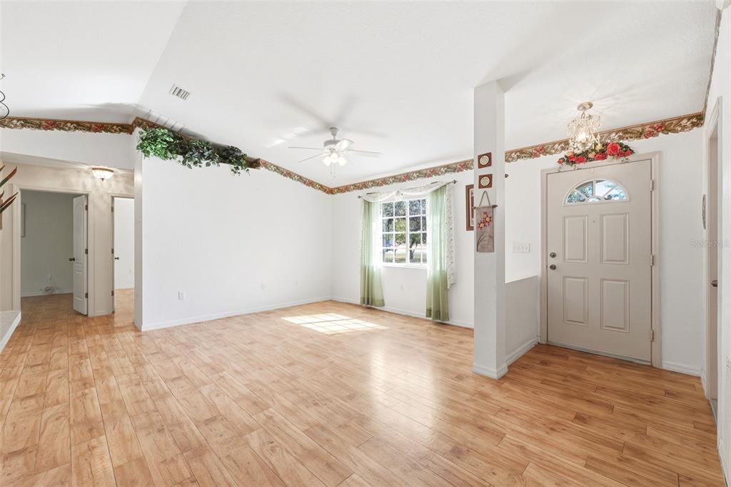 13039 Kittiwake Road Weeki Wachee, FL 34614 - Photo 5 of 55