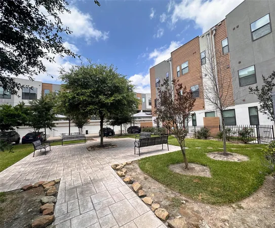 a view of a parking area