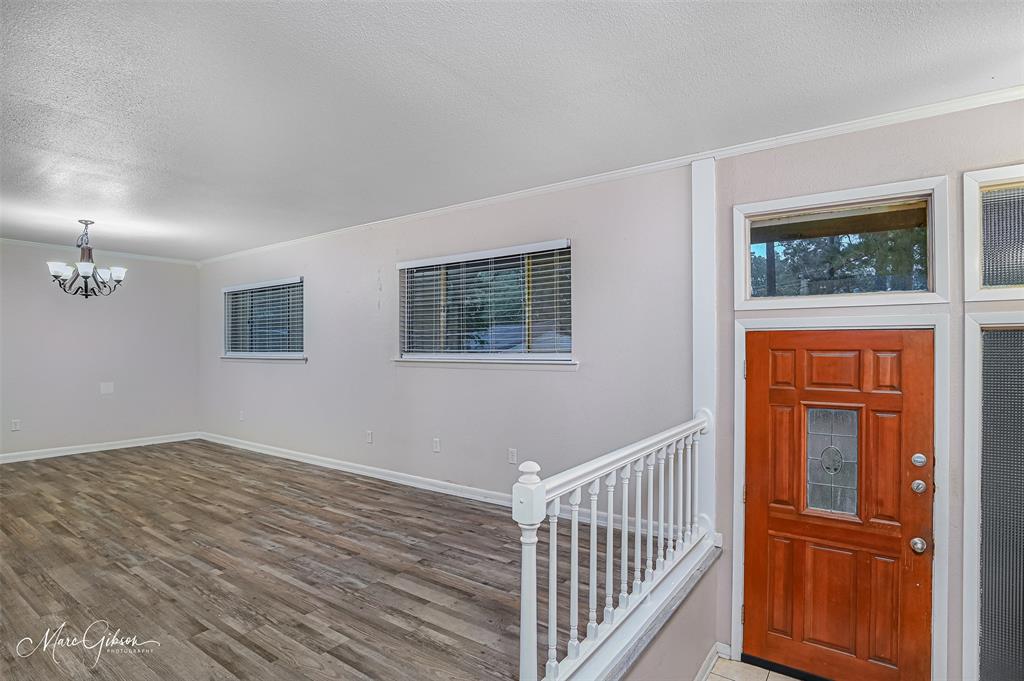 821 Princeton Road Princeton, LA 71067 - Photo 4 of 26 a view of an entryway with wooden floor