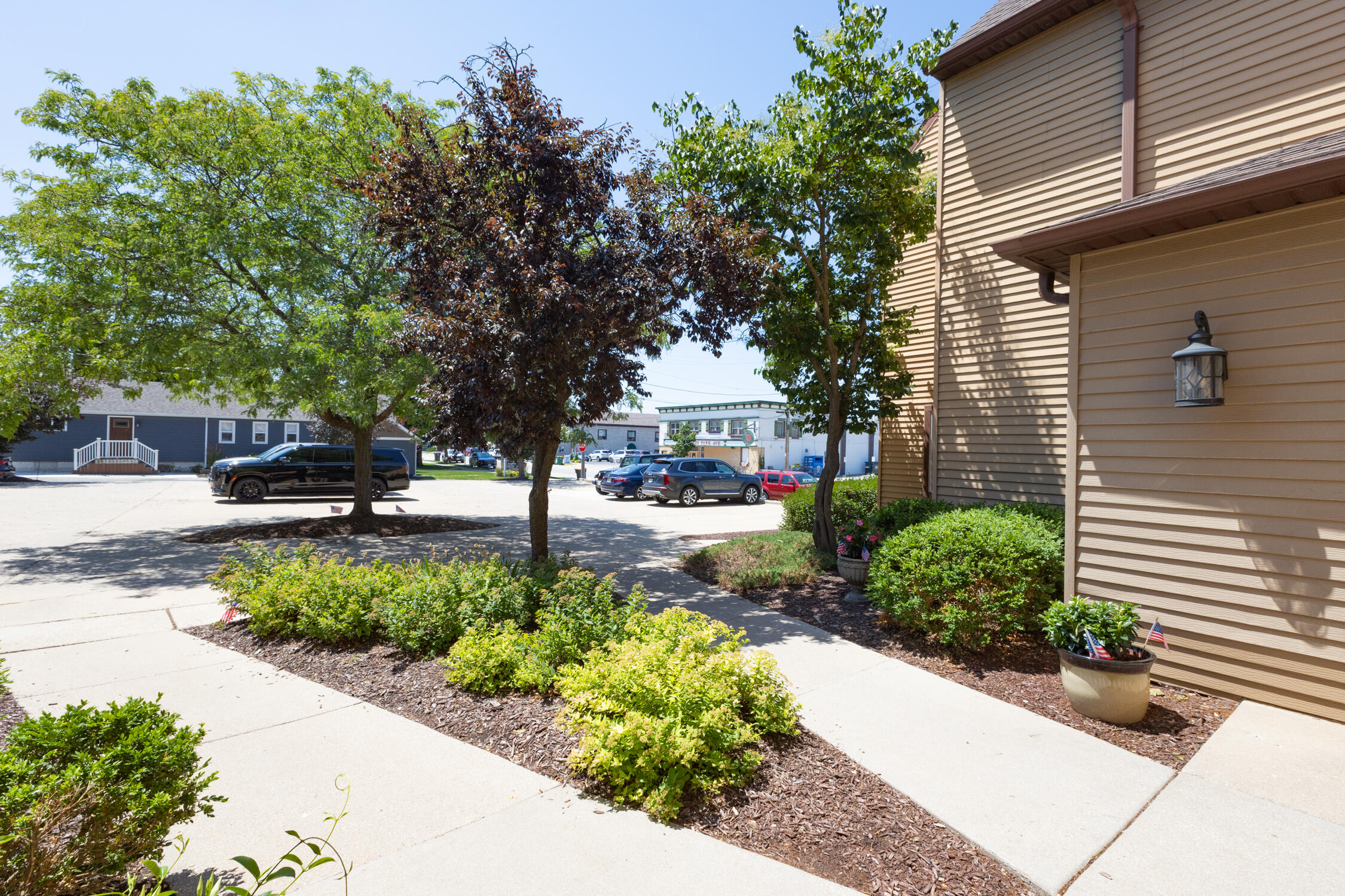 100 Main Street, Unit 201 Pewaukee, WI 53072 - Photo 10 of 59 AK249468-4