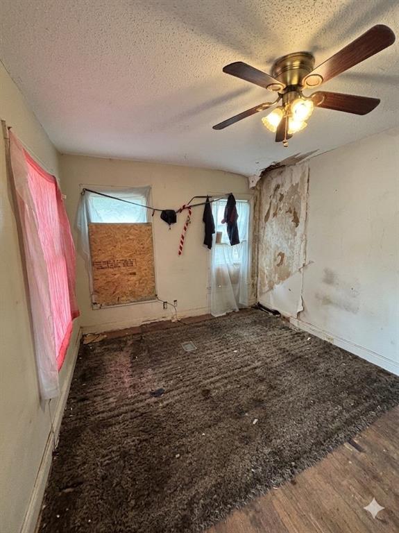 1503 North 8th Street Wichita Falls, TX 76306 - Photo 10 of 15 a view of empty room with ceiling fan
