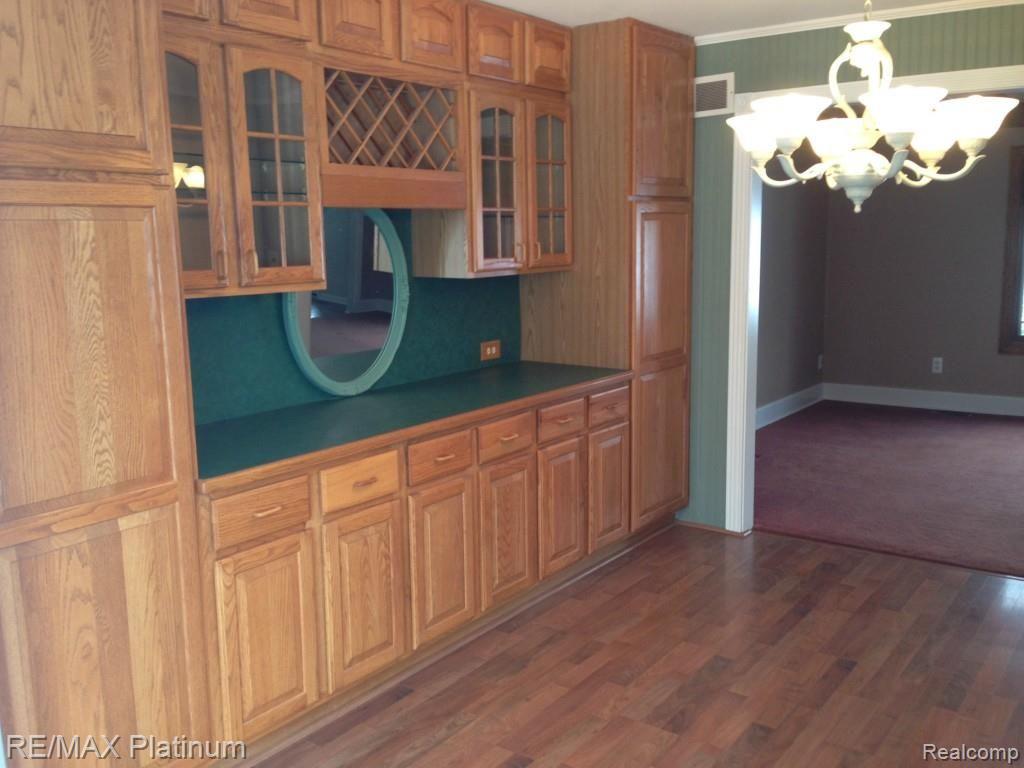5219 Prairie View Brighton, MI 48116 - Photo 6 of 19 photo 27.jpg