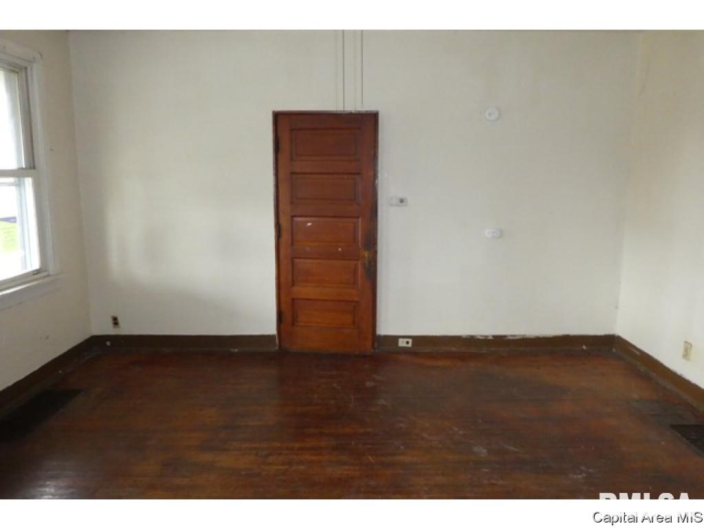 439 West Reynolds Street Springfield, IL 62702 - Photo 3 of 11