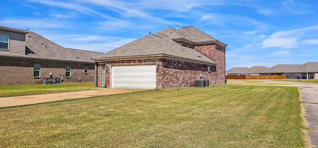 $330,000 | 325 Azalea Drive, Somerville, TN 38068