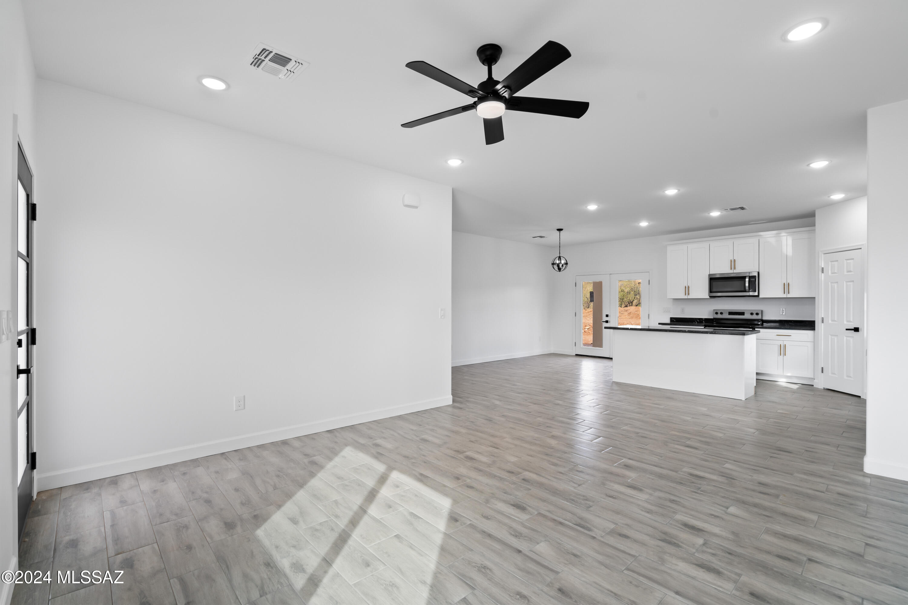 1910 Circulo Colombia Rio Rico, AZ 85648 - Photo 7 of 29
