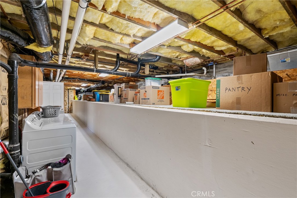 8505 Santa Cruz Road Atascadero, CA 93422 - Photo 40 of 59 Under the home there is a huge amount of room for storage.