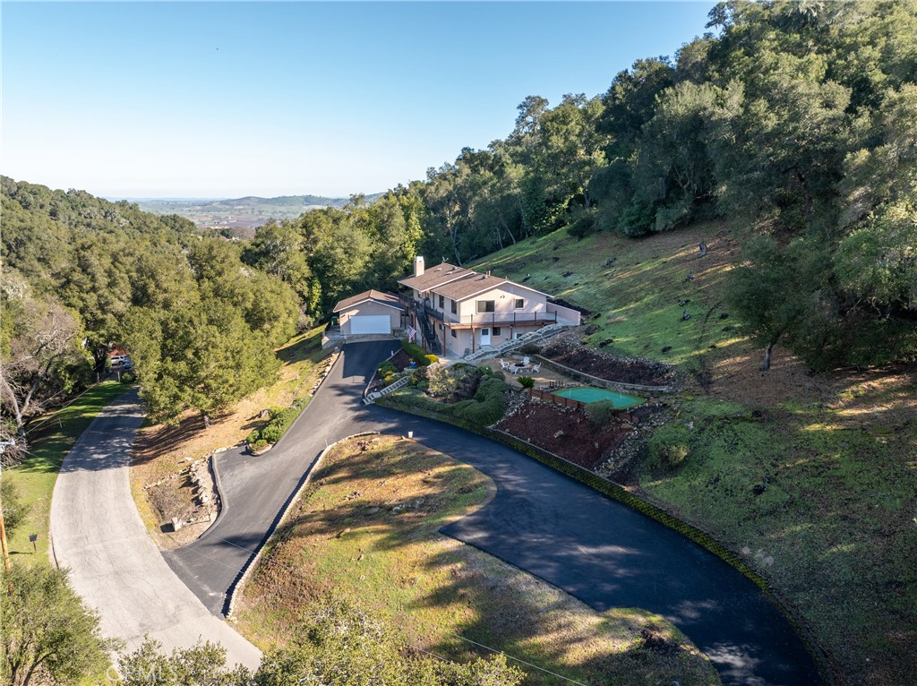 8505 Santa Cruz Road Atascadero, CA 93422 - Photo 4 of 59 an aerial view of a house