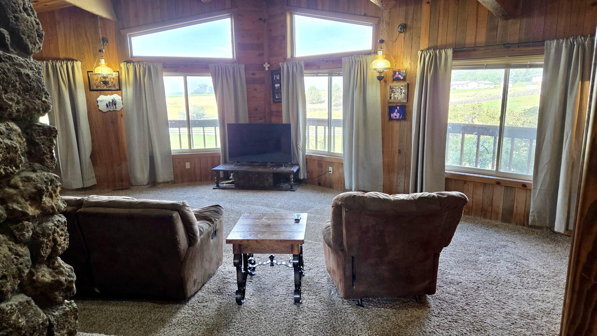 4162 Pine Grove Road Klamath Falls, OR 97603 - Photo 4 of 56 8527238770170156568