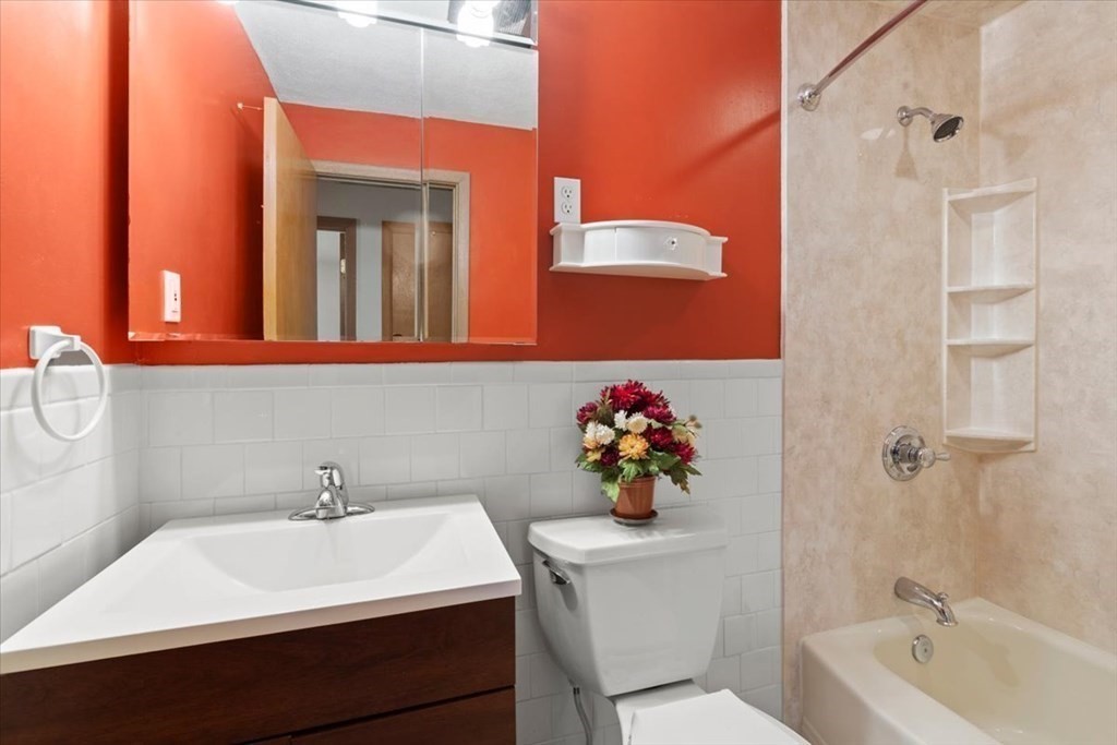 3 Hickory Lane Framingham, MA 01701 - Photo 13 of 15 Gallery Image 13