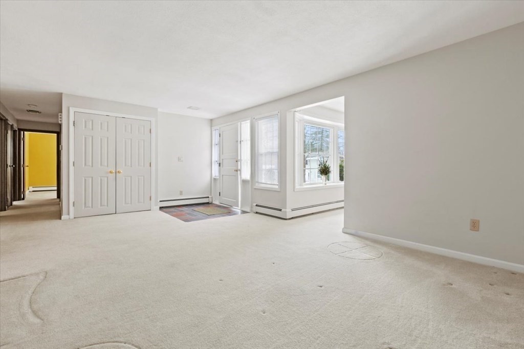 3 Hickory Lane Framingham, MA 01701 - Photo 5 of 15 Gallery Image 5