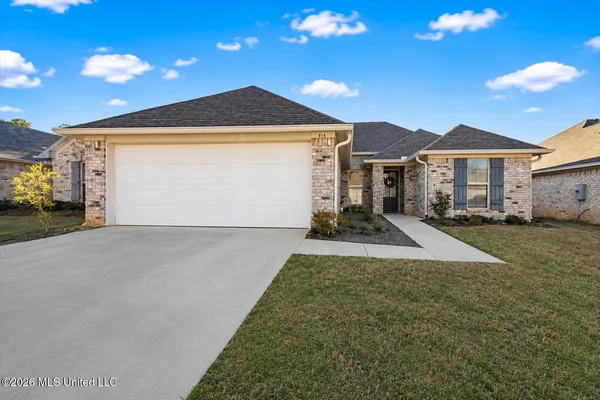 $284,900 | 814 Stones Throw Drive, Brandon, MS 39042