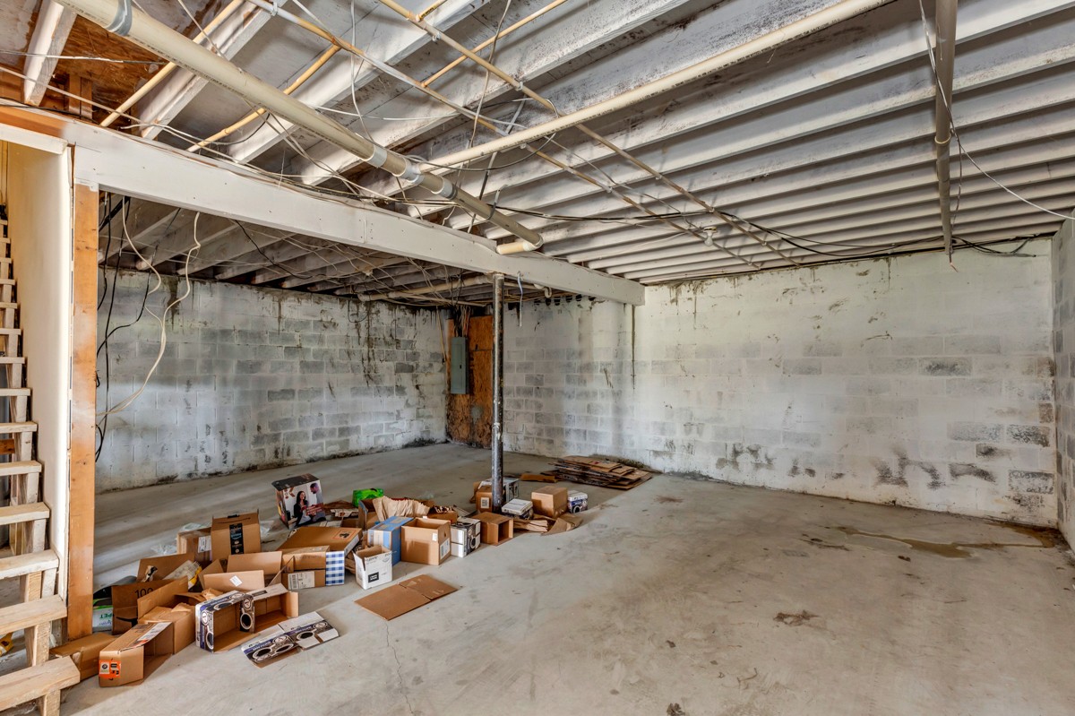 28140 Mitchell Road Ardmore, AL 35739 - Photo 20 of 24 a view of a room with gym equipment