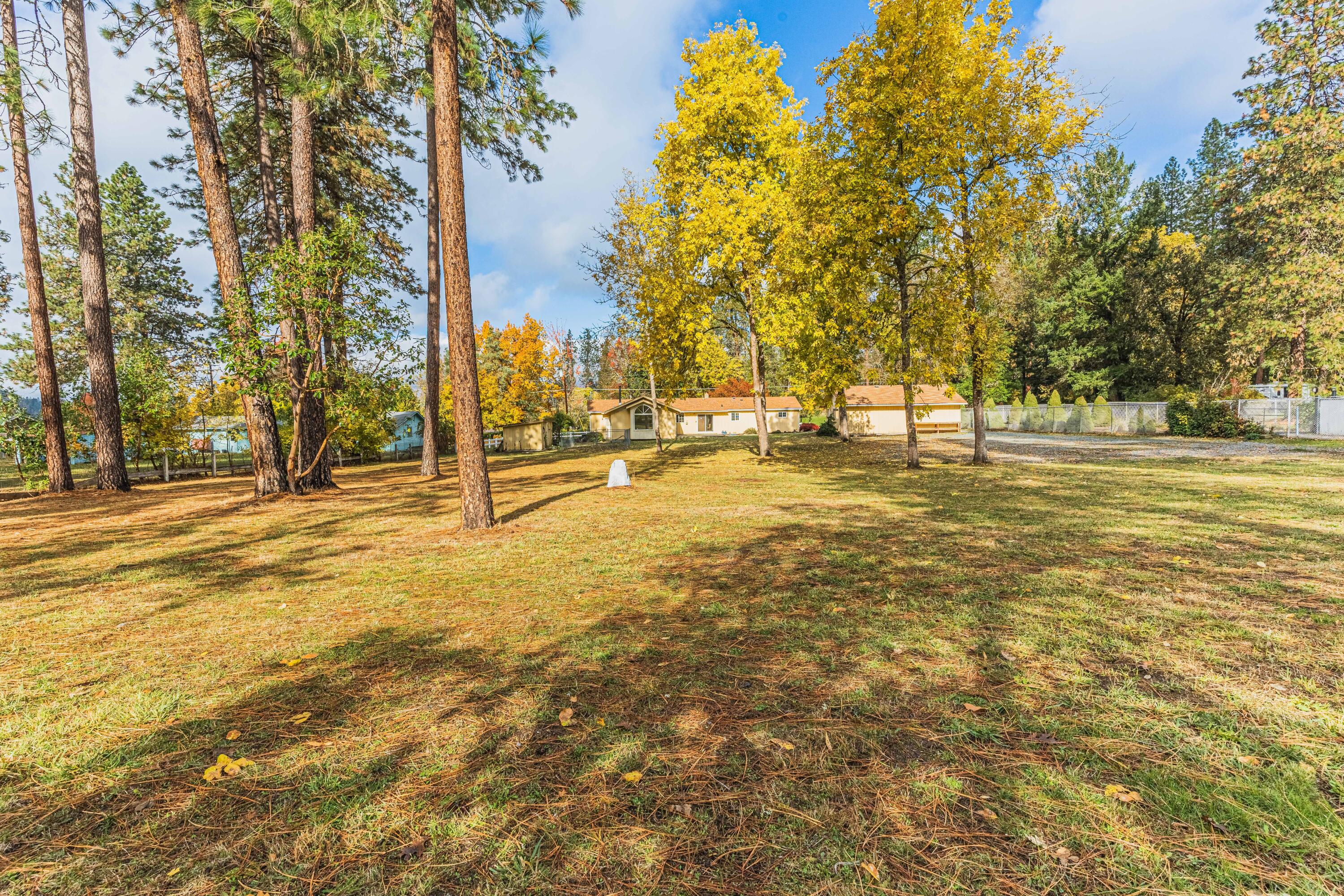 307 Espey Road Grants Pass, OR 97527 - Photo 27 of 34 307 Espey Rd - Grants Pass, OR 97527-33