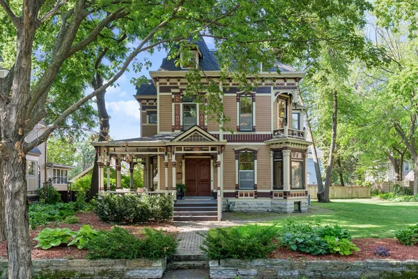 $1,150,000 | 422 Laurel Avenue, St. Paul, MN 55102