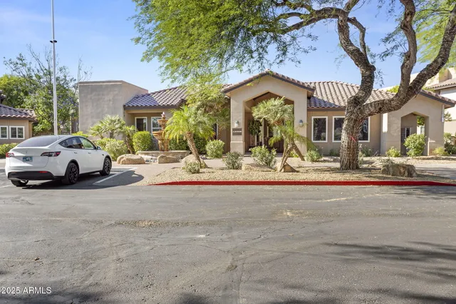 $1,450 | 9450 East Becker Lane, Unit 2065, Scottsdale, AZ 85260