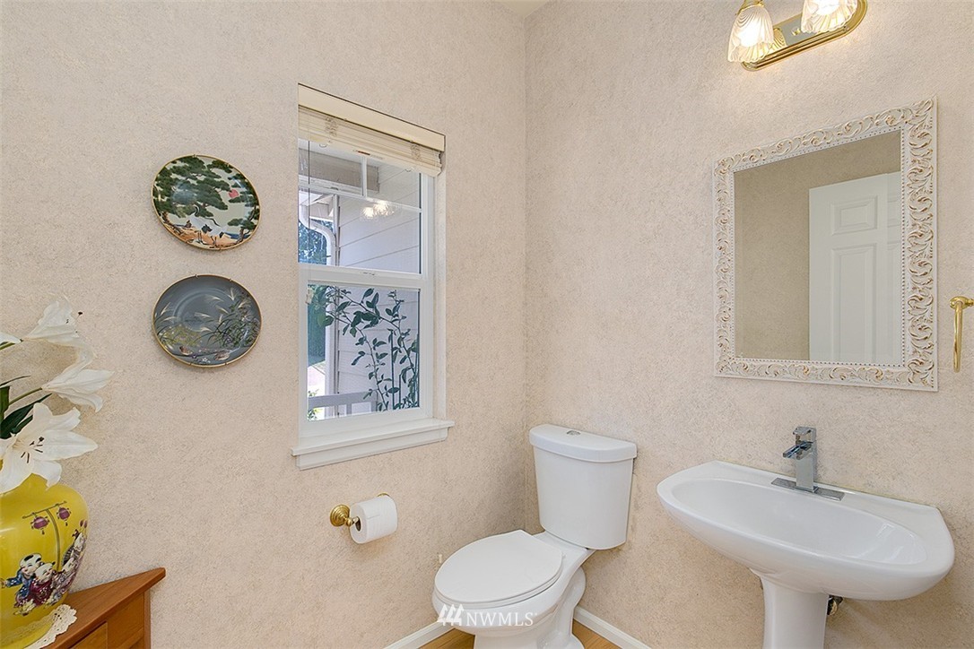 17320 Southeast 186th Way Renton, WA 98058 - Photo 11 of 25 Gallery Image 11