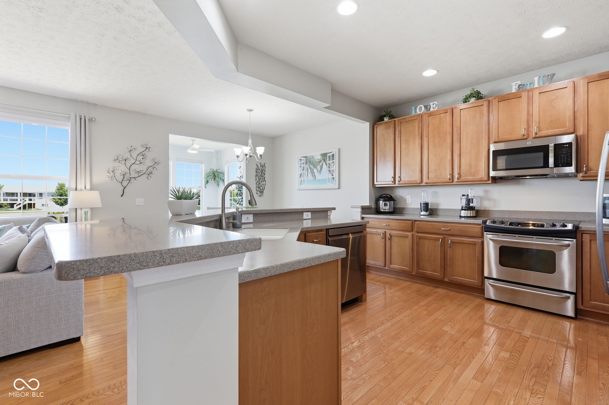 12971 Pinner Avenue Fishers, IN 46037 - Photo 8 of 44
