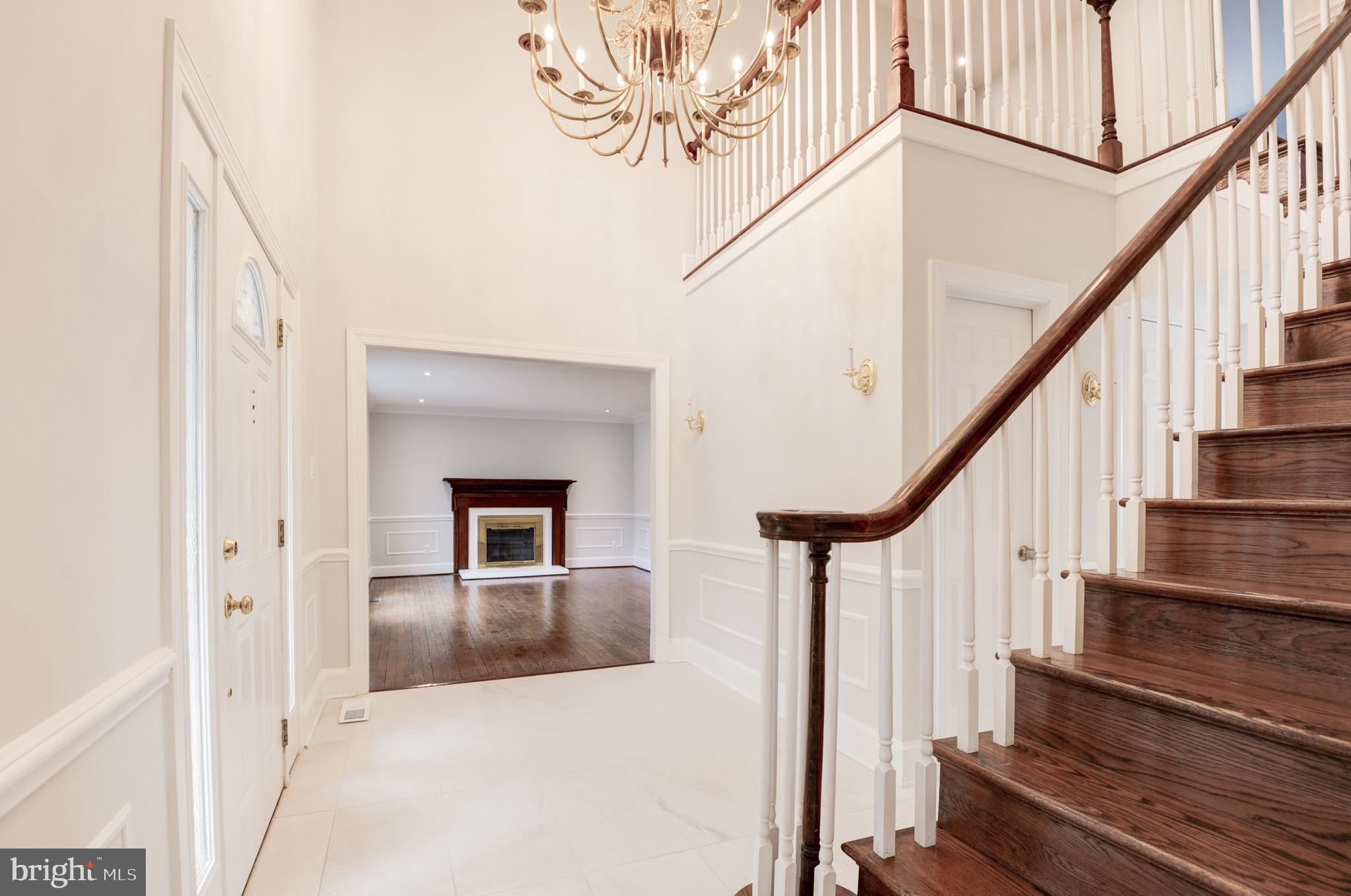 2045 Hunter Mill Road Vienna, VA 22181 - Photo 4 of 35 Impressive Foyer