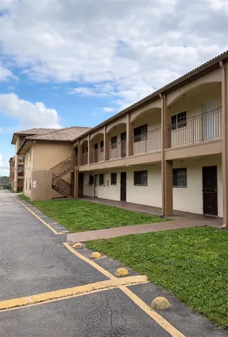 $2,400 | 8851 Northwest 119th Street, Unit 6205, Hialeah Gardens, FL 33018
