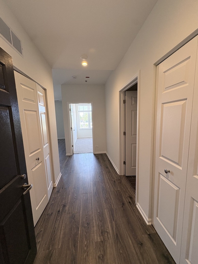 625 Deerfield Road, Unit 402 Deerfield, IL 60015 - Photo 12 of 13